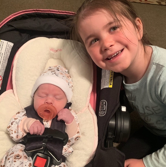 Meet your Posher, Stephanie - Picture 1 of 1